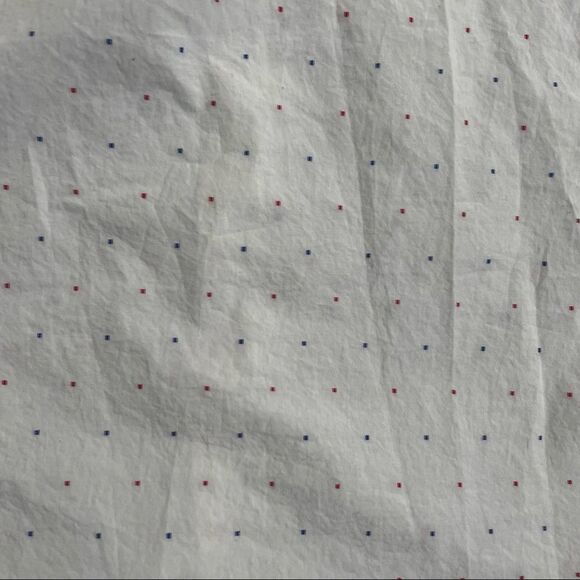 2/$20 Old Navy Short Sleeved Slim Fit The Classic Shirt in Robbired - Picture 7 of 7